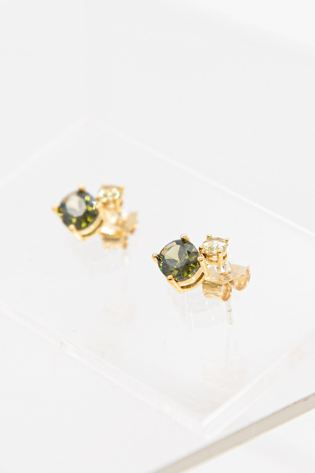 Elle Stud Earrings- SOLD OUT