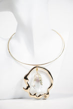 Load image into Gallery viewer, Gold metal collar necklace with organic Swarovski crystal pendant