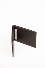Load image into Gallery viewer, Men&#39;s brown smooth leather wallet