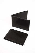 Load image into Gallery viewer, Men&#39;s black smooth leather wallet