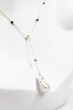 Load image into Gallery viewer, Baroque pearl lariat necklace with emerald crystal detail and gold chain
