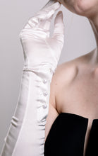 Load image into Gallery viewer, Silk Opera Gloves - Ivory